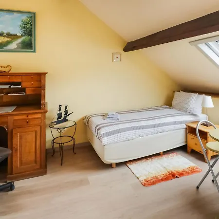 Holiday home Lovely In Vierves Sur Viroin With Garden And Terrace *