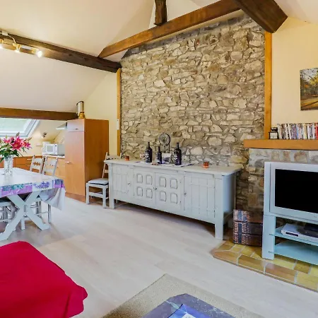Holiday home Lovely In Vierves Sur Viroin With Garden And Terrace